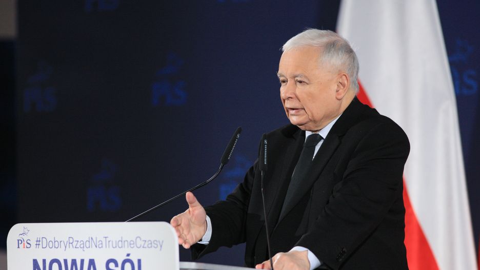 Jaros�aw Kaczy�ski
Lech Muszy�ski
#Dobry Rz�d Na Trudne Czasy, #DobryRz�dNaTrudneCzasy, has�o, mieszka�cy, napis, objazd kraju, PiS, polityk, polityka, spotkanie, wizyta, wyborcy, zwolennicy