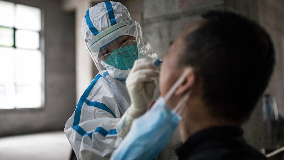 Chiny. Próbki koronawirusa były w chińskich laboratoriach już w grudniu. Władze nakazały je zniszczyć.