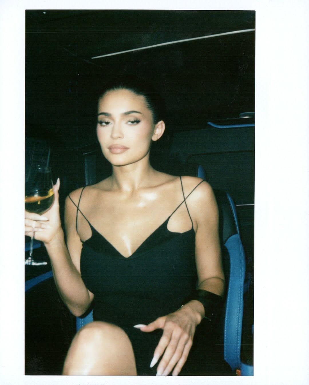 Kylie Jenner rozbiera się w Paryżu