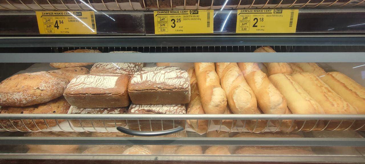 Ten bochenek chleba z Biedronki jest polecany przez dietetyka