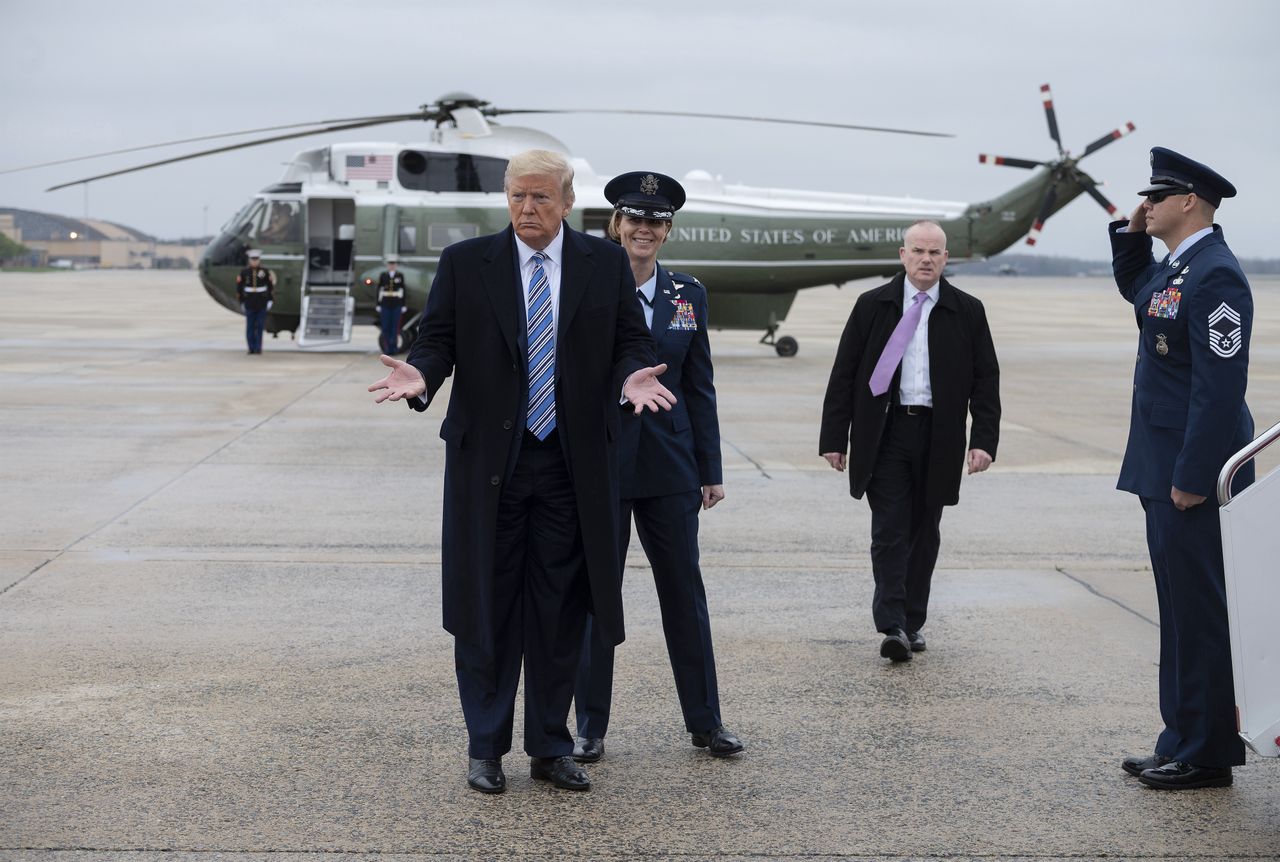 Donald Trump w bazie Andrews. 20.01.21 przestanie być prezydentem