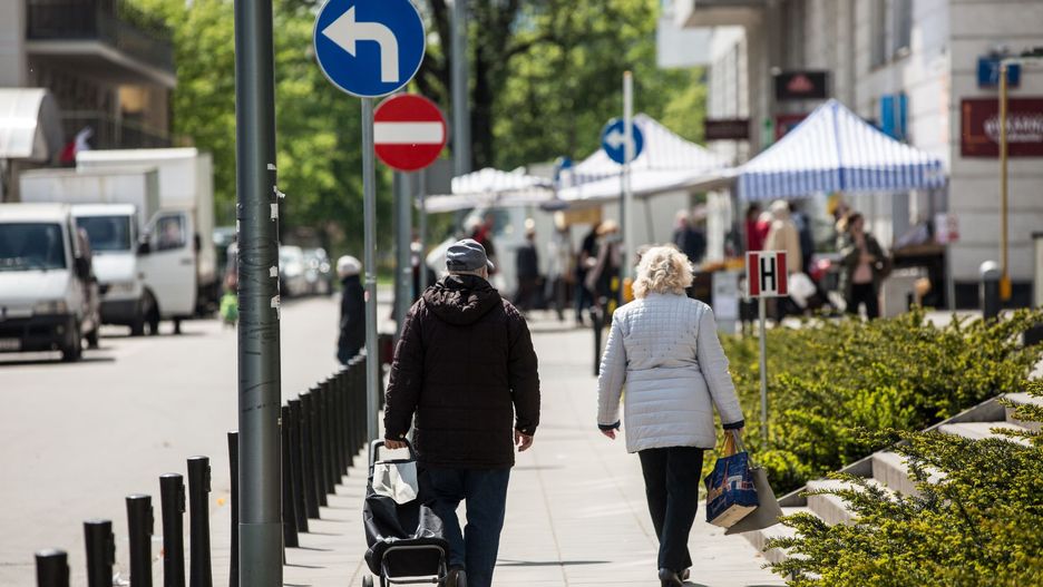 bazar zakupy emeryt emeryci