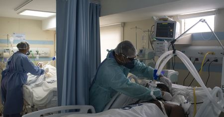 Druga fala koronawirusa. Rusza seryjna produkcja pierwszych polskich respiratorów