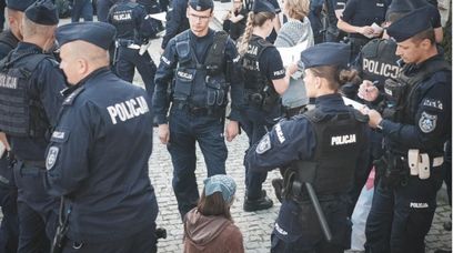 UW z Palestyną nadal protestuje. Mimo zamknięcia bram uczelni