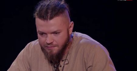 FAME MMA 9. Przyszedł w tym do studia. Szczegół zwrócił uwagę tysięcy