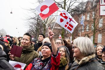 "Brak szacunku". Ambasada USA usunęła 44 duńskie flagi z nazwiskami żołnierzy