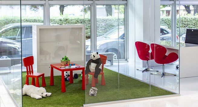 Suzuki Motor Poland odświeża wygląd salonów. Autorem Communication Unlimited