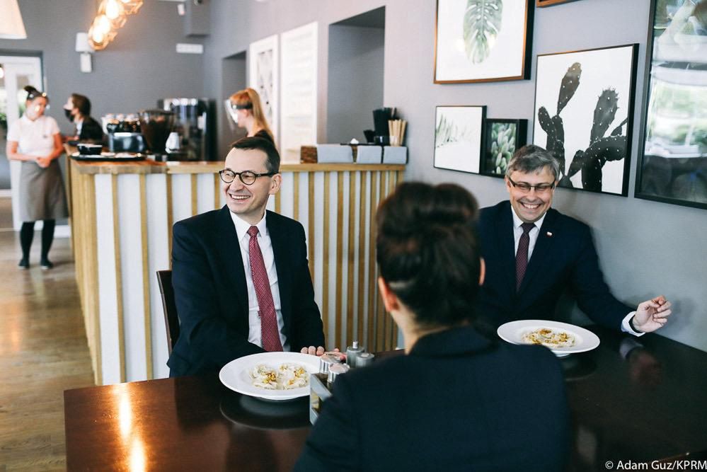 Hejt na właścicielkę lokalu po wizycie premiera. "Teraz boję się iść do pracy"