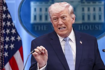 Trump: Rozpoczynamy proces oczyszczania cieśniny Ormuz