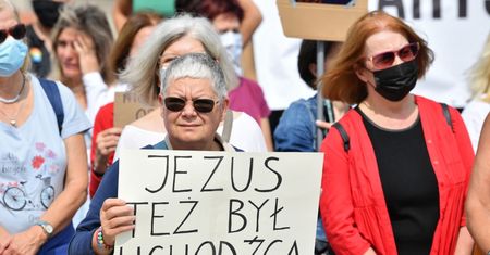Manifestacja solidarności z Afganistanem w Warszawie. Przypomnieli katolikom jedno