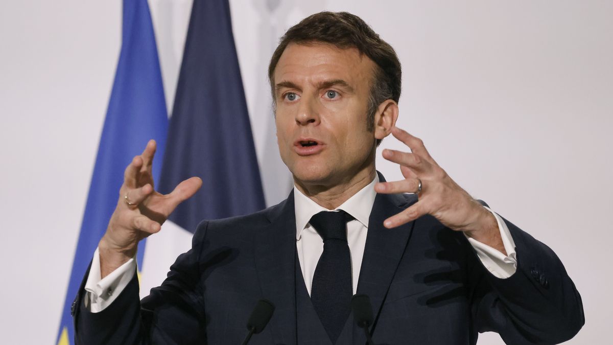 France's President Emmanuel Macron addresses a speech on stage during a meeting with senior government officials in Paris, France, 12 March 2024. EPA/LUDOVIC MARIN / POOL MAXPPP OUT Dostawca: PAP/EPA.