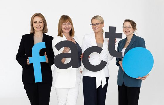 First aid communication z członem "team" w nazwie, awanse Mroczek, Tomasik, Walentynowicz