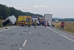 Wypadek szkolnego busa. Nie żyje jedna osoba