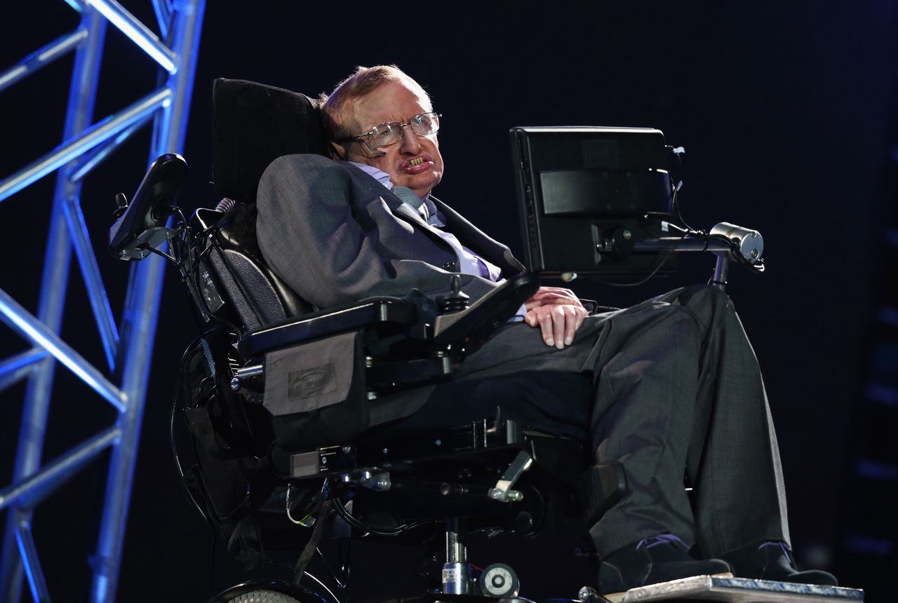 Tajemnicza tablica Stephena Hawkinga. Jej zagadka wkrótce może zostać rozwikłana