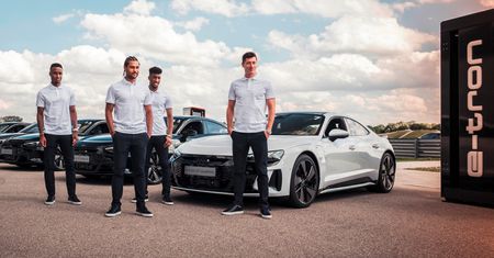 Robert Lewandowski przesiada się do audi e-trona GT. To 530-konny elektryk