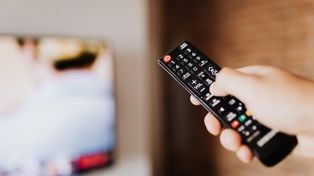 Kontrolerzy w domach Polaków! Mija termin opłacenia abonamentu RTV. Kto nie musi go płacić?