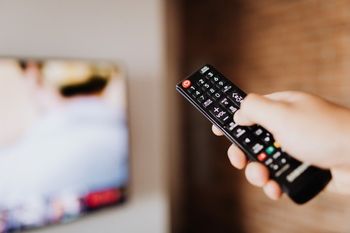 Kontrolerzy w domach Polaków! Mija termin opłacenia abonamentu RTV. Kto nie musi go płacić?