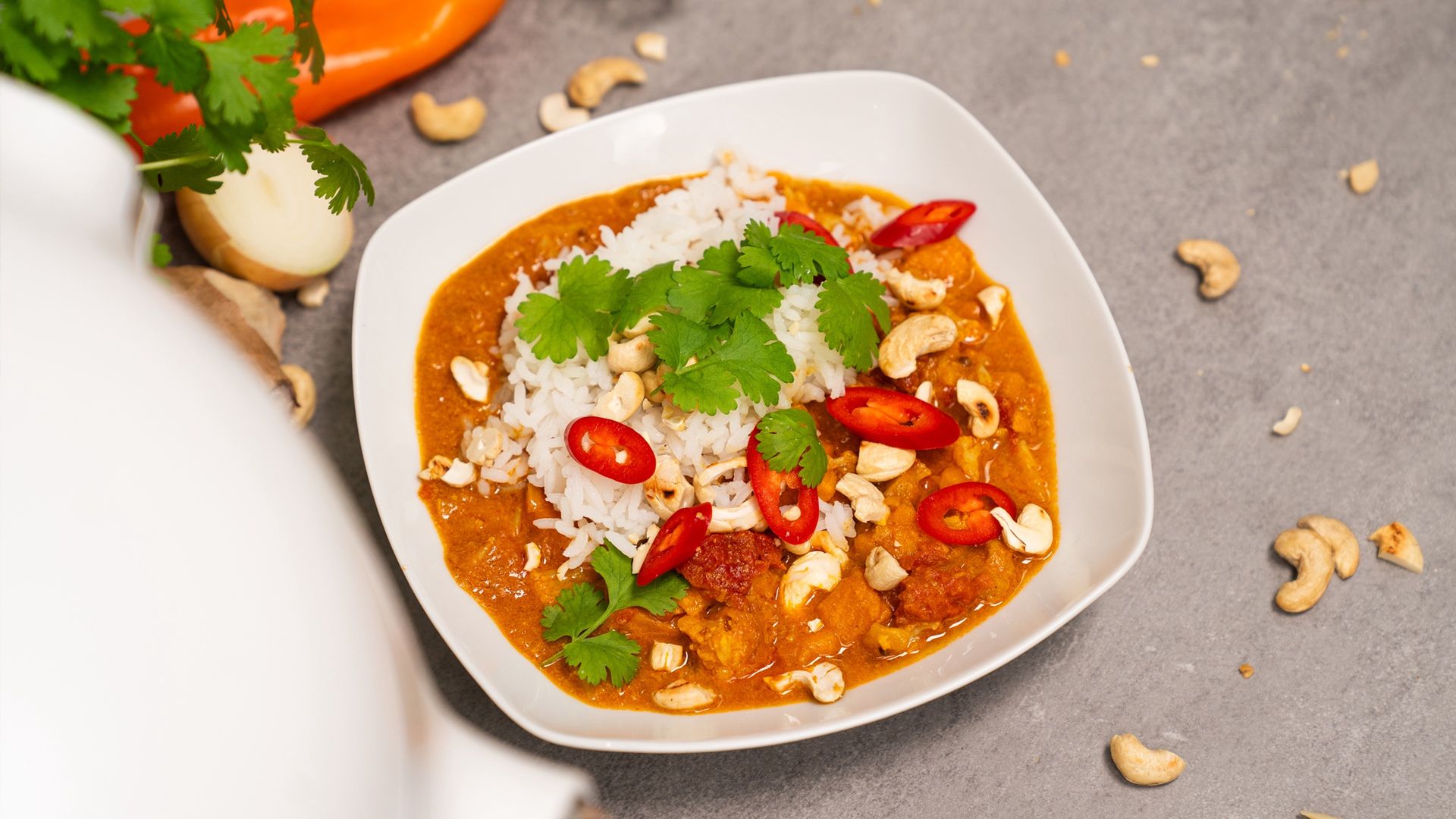 Wegetariańskie curry z batatami i kalafiorem