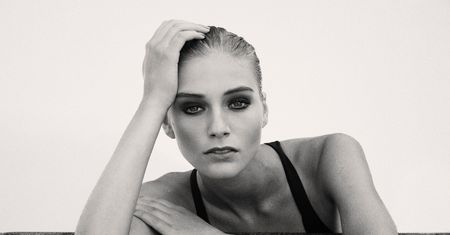 W fotografii Fabrizia de Patre dominuje naturalność i prostota