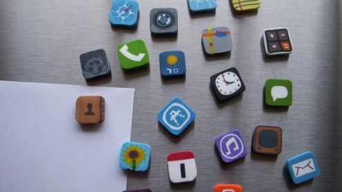 Namiastka iPhone'a na lodówce 1