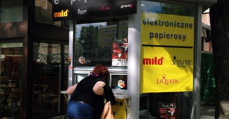 Akcyza na e-papierosy wywinduje ceny nawet o 800 proc. Ważna data dla palaczy