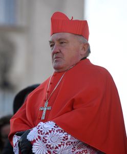 Warszawa. Pomnik Jezusa z tęczową flagą. Jest oświadczenie kardynała Kazimierza Nycza