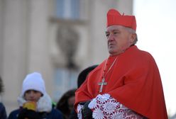 Warszawa. Pomnik Jezusa z tęczową flagą. Jest oświadczenie kardynała Kazimierza Nycza