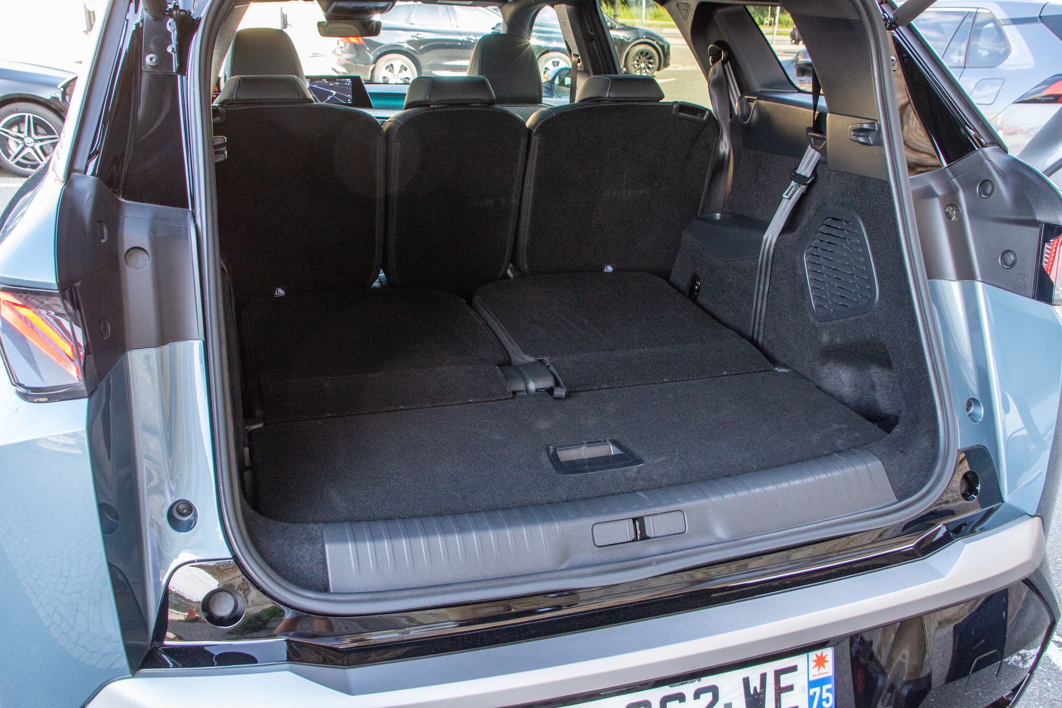 Peugeot e-5008