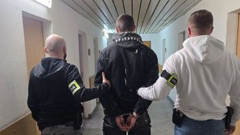 Sieradz: 21-latek ukradł auto, bo zdenerwował się po kłótni z dziewczyną