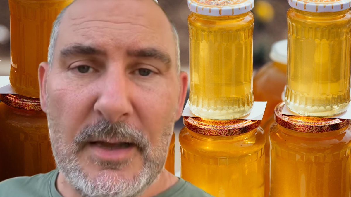 Pszczelarz z Wąchocka radzi, gdzie trzymać słoik z miodem