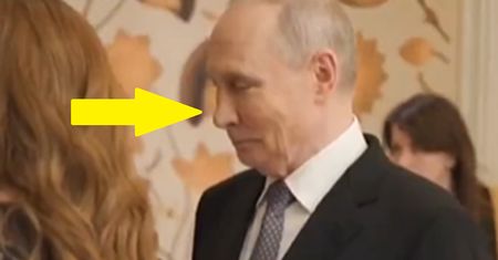 Kuriozalny prezent dla Putina. Spójrzcie na jego reakcję