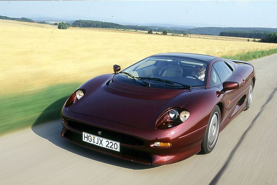 Jaguar XJ220 (fot. sportauto-online.de)