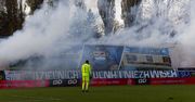 Kibice na derbach Krakowa w 1/16 finału STS Pucharu Polski. Oprawa Hutnika, Wisła pod stadionem