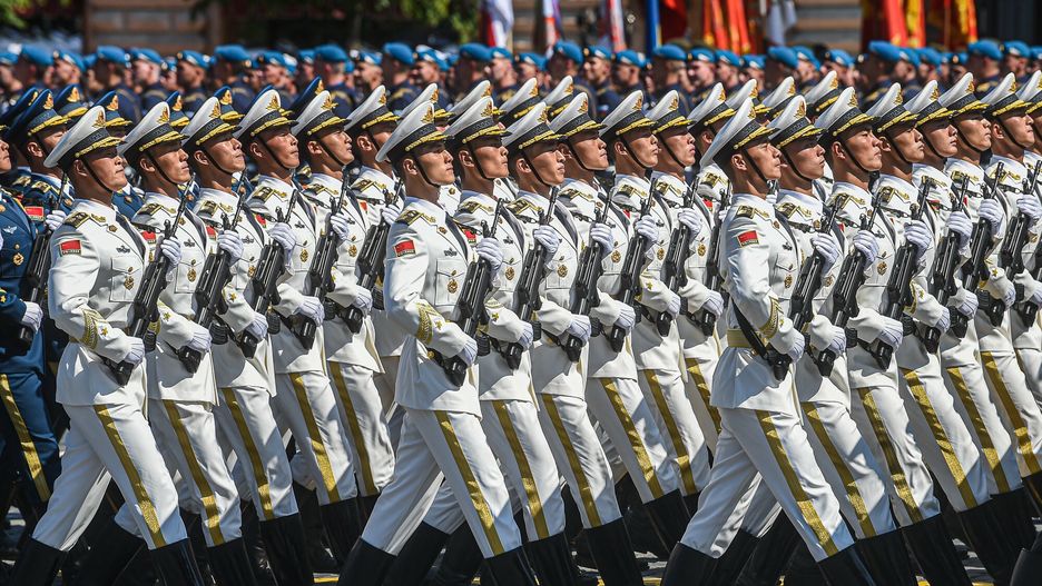 Parada Zwyci?stwa na Placu Czerwonym
(200624) --  MOSCOW, June 24, 2020 (Xinhua) -- The Guard of Honor of the Chinese People's Liberation Army (PLA) take part in the military parade marking the 75th anniversary of the victory in the Great Patriotic War on Red Square in Moscow, Russia, June 24, 2020. (Xinhua/Evgeny Sinitsyn)