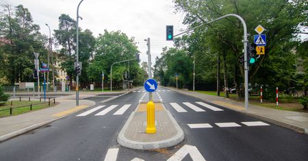 Warszawa. Ulica Kajki bezpieczniejsza. Podpowiadamy co się zmieniło