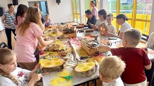 Nowogród: Warsztaty tworzenia domków dla owadów z leśniczym Cieloszczykiem