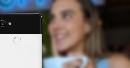 Pojedynczy aparat i ładnie rozmyte tło, czyli jak Google'owi udało się zastąpić dwa aparaty jednym