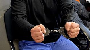 Katowice: Porzucił BMW i wskoczył do śmietnika. Uciekał przed policją