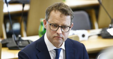 Romanowski w krwi. Zdjęcie ze szpitalnego łóżka trafiło do sieci
