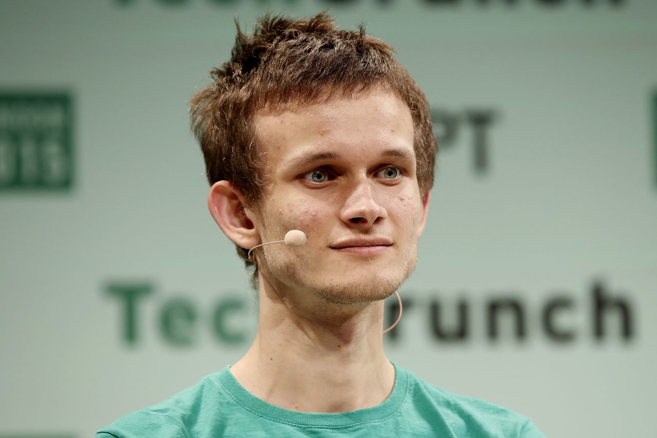 Vitalik Buterin spalił 90 proc. swoich tokenów. Były warte 6,5 mld dolarów