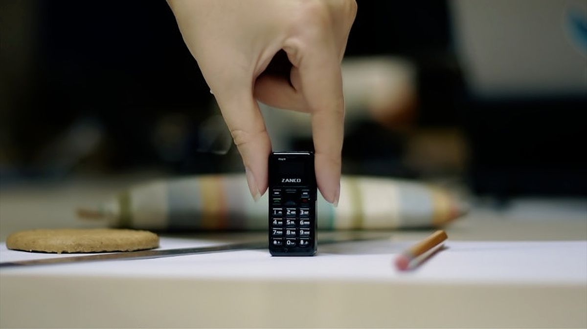 Zanco tiny t1 - najmniejszy telefon na świecie. Przydatny gadżet czy sztuka dla sztuki? 1
