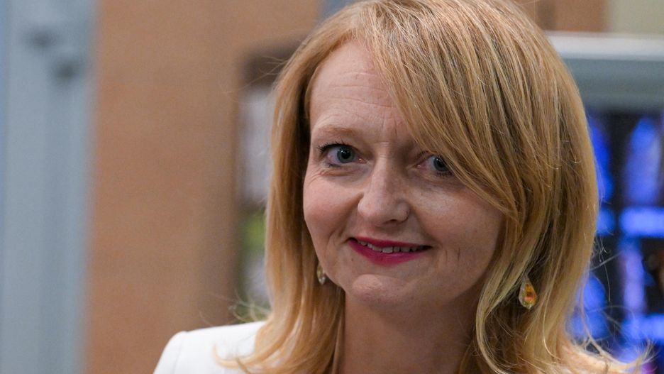 Rzeszów, 01.09.2023. Kampania wyborcza do parlamentu 2023. Była kandydatka do Senatu Małgorzata Zych podczas wojewódzkiej konwencji Polskiego Stronnictwa Ludowego � Trzeciej Drogi w Wojewódzkim Domu Kultury w Rzeszowie. Rzecznik PSL poinformował, że Małgorzata Zych jednogłośną decyzją sygnatariuszy paktu senackiego straciła rekomendację w wyborach do Senatu; nie będzie kandydatką ze strony żadnego z ugrupowań tworzących pakt. (jm) PAP/Darek Delmanowicz