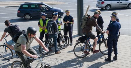 Rośnie liczba wypadków z rowerzystami. Zwykle winni są kierowcy