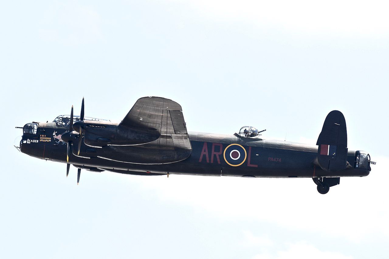 Samolot Avro Lancaster. Maszyny tego typu mogły przenosić bomby Tallboy