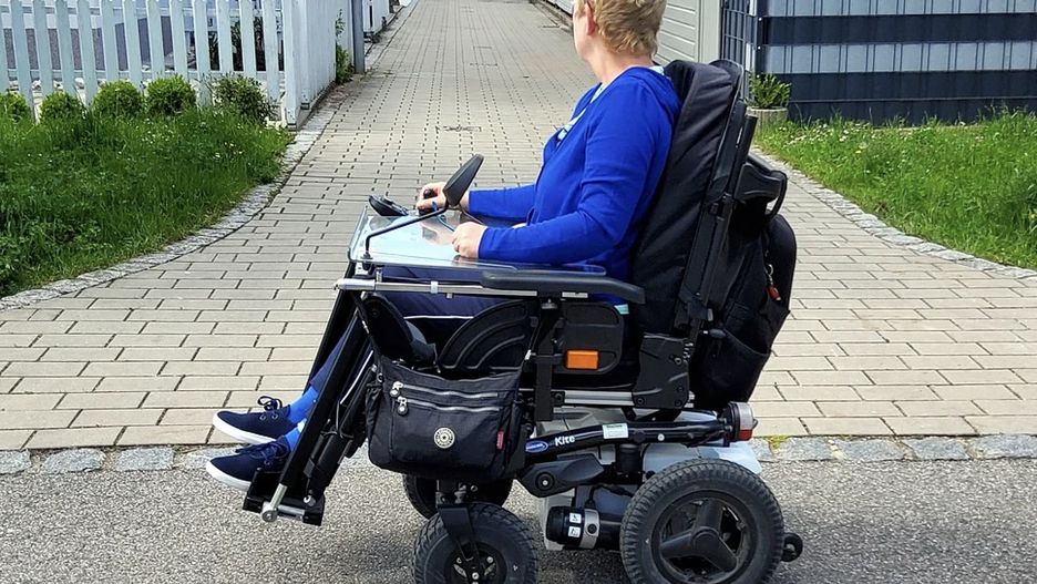 Koszmarem, jaki niepełnosprawnej Australijce zgotował bezwzględny opiekun oraz sprawami przemocy wobec innych kobie z niepełnosprawnościami, zajmuje się w poniedziałek królewska komsja w Hoben 