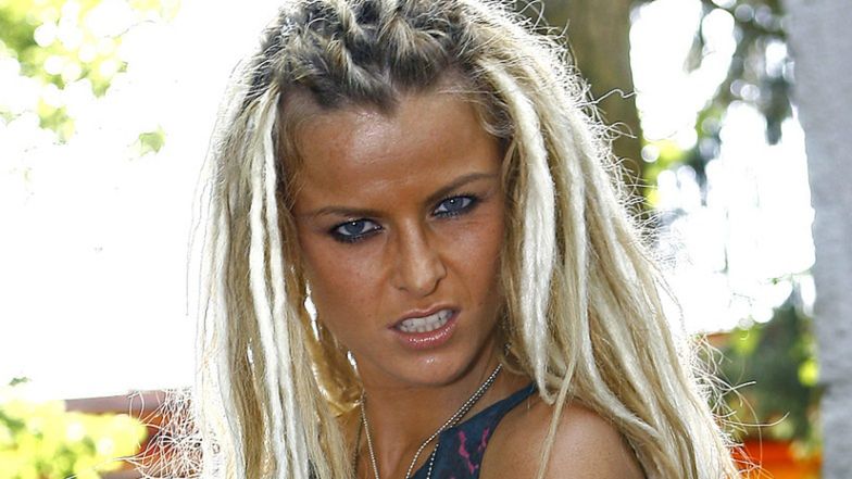 Mandaryna i jej 18-letnia córka zostały MODELKAMI PERUK