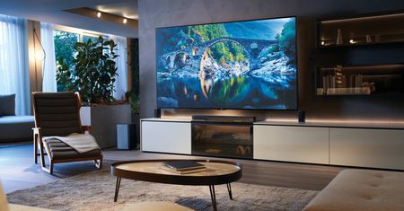 QLED kontra Mini LED? Haier łączy obie technologie w nowych modelach TV