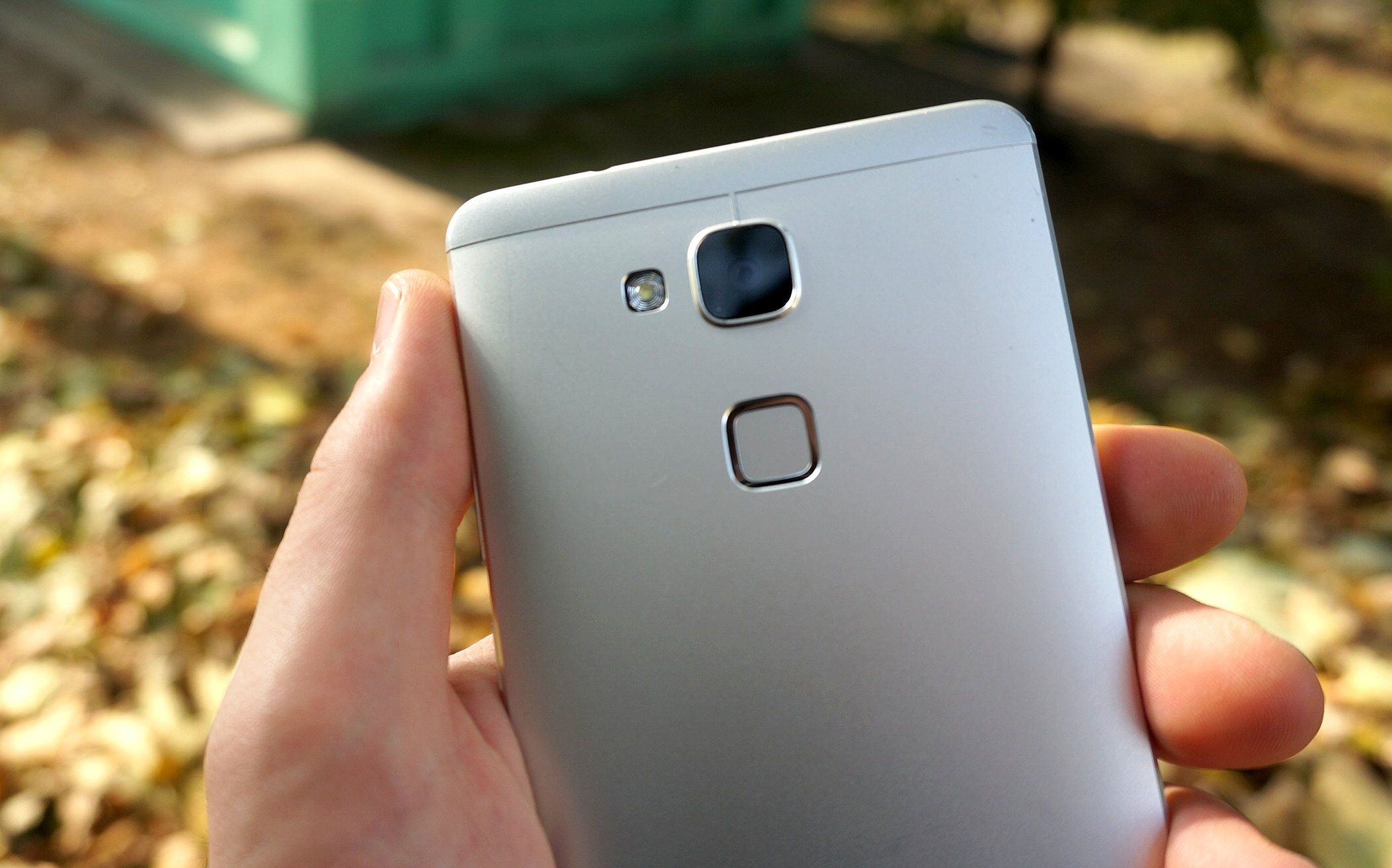 Huawei Ascend Mate7: jakość wykonania, ekran i czytnik linii papilarnych 5