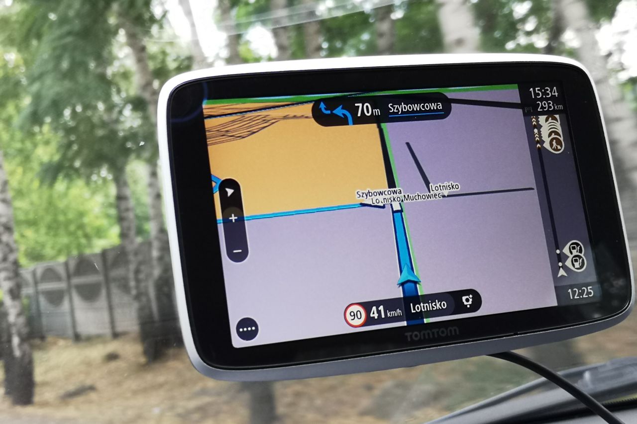 TomTom GO – krótki nawigacji GPS 6-calowym ekranem