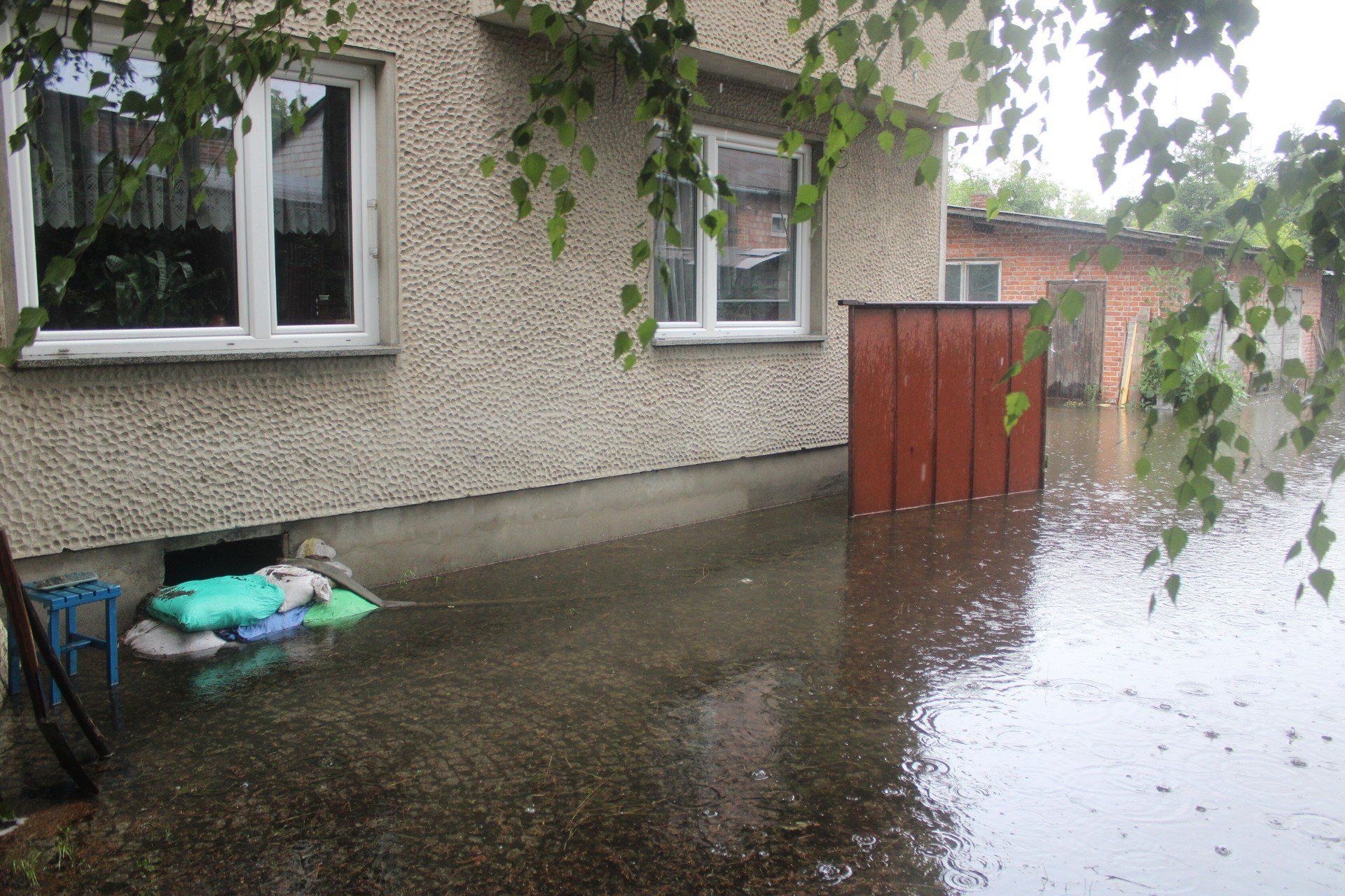 W powiecie bełchatowskim na godzinę 15:30 zanotowano już 64 interwencji!